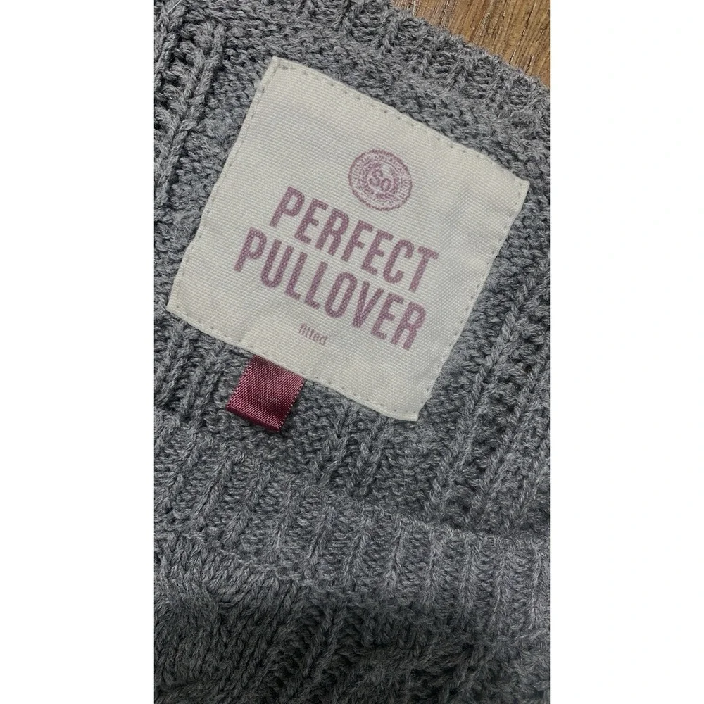 Womens Gray Cable Knit Sweater Long Sleeve Scoop Neck Soft Pullover Cozy Knit